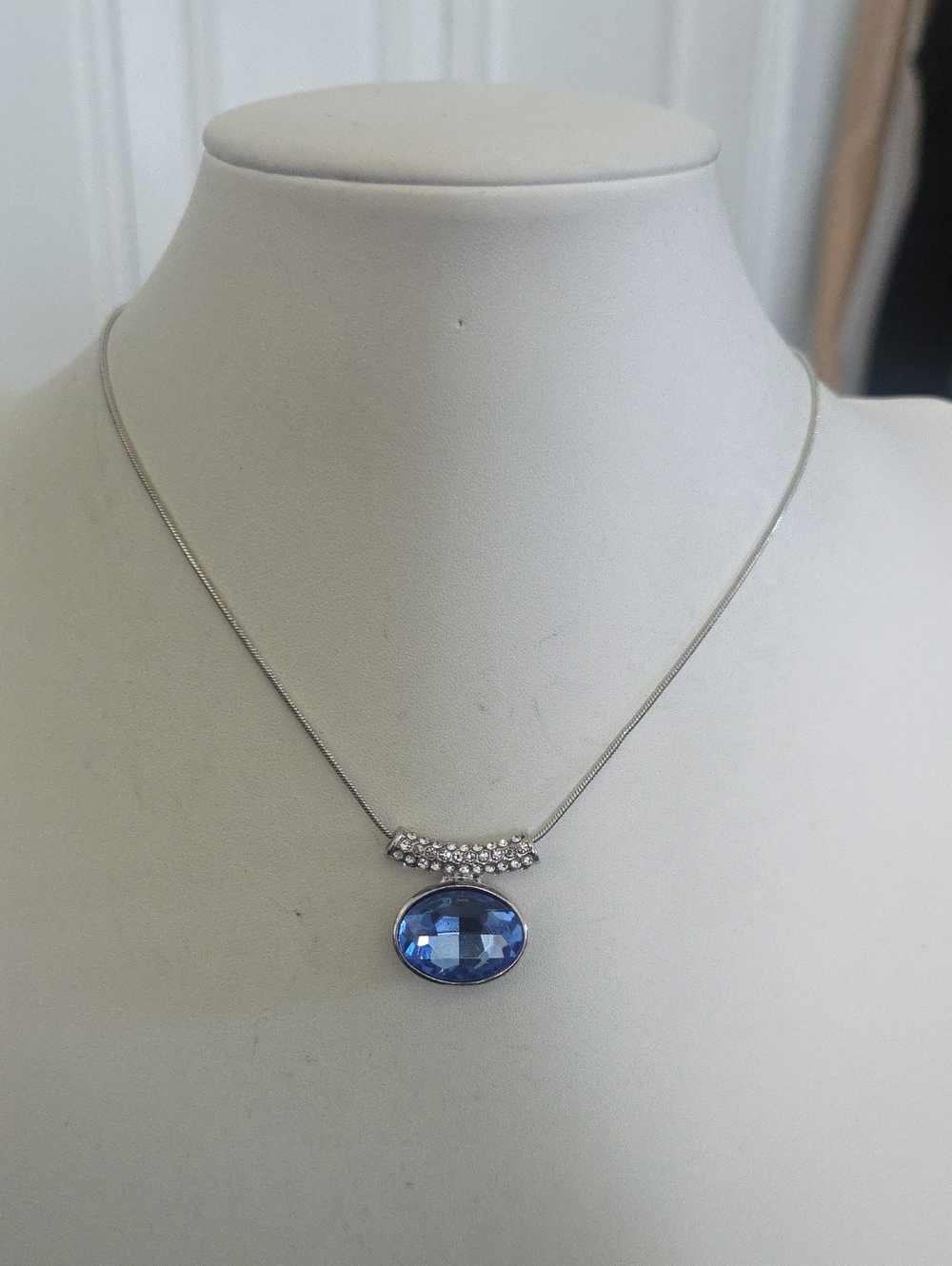 Paparazzi Blue Gem Pendent Necklace NWT